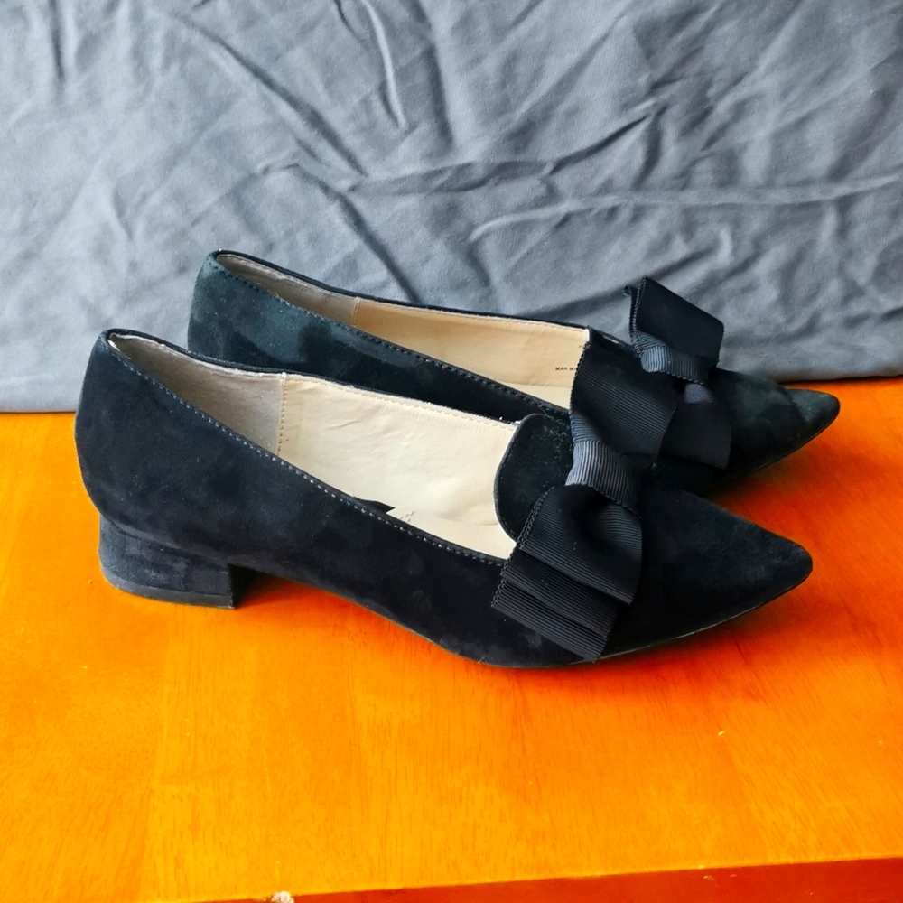 Adrienne Vittadini flats